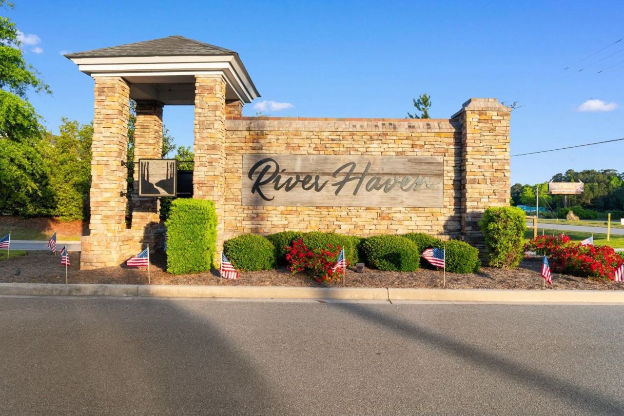 115 Emerald Rush Ct. Photo 40