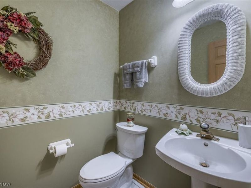 8051 Valleyview Court , North Royalton, OH 44133 Photo 25