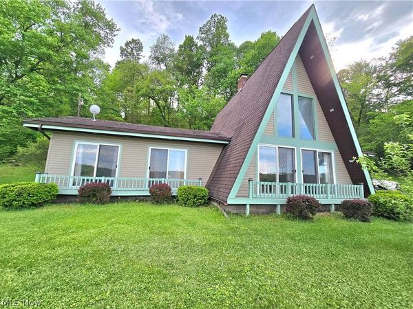 8465 Blackrun Road , Nashport, OH 43830