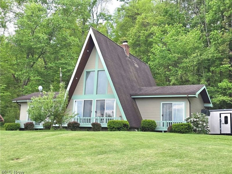 8465 Blackrun Road, Nashport, OH 43830 Photo 3