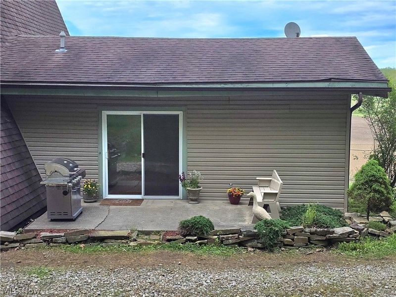 8465 Blackrun Road, Nashport, OH 43830 Photo 7