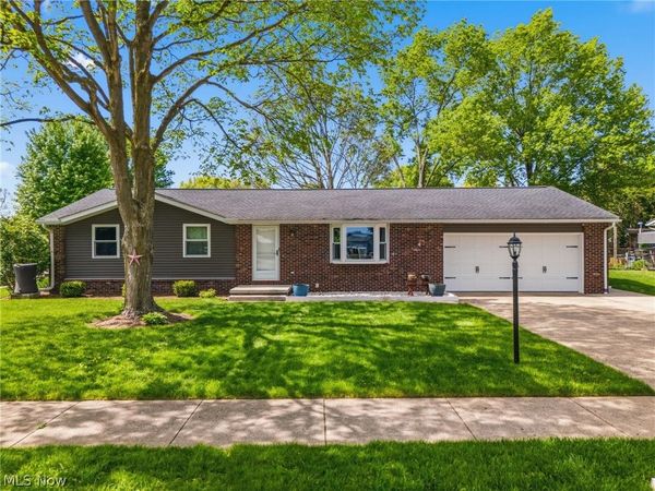 334 Providence Avenue SE, New Philadelphia, OH 44663