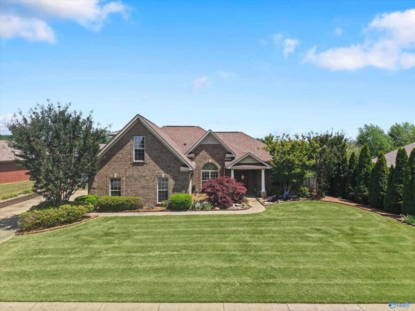 211 Magnolia Glen Drive, Huntsville, AL 35811