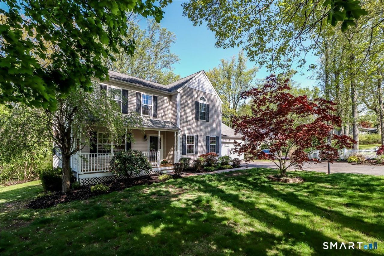 315 Booth Hill, Trumbull, CT 06611 Main Photo