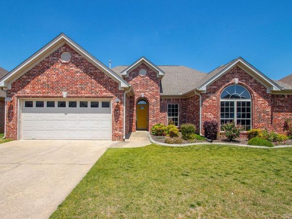 5518 Village Trace, Benton, AR 72015