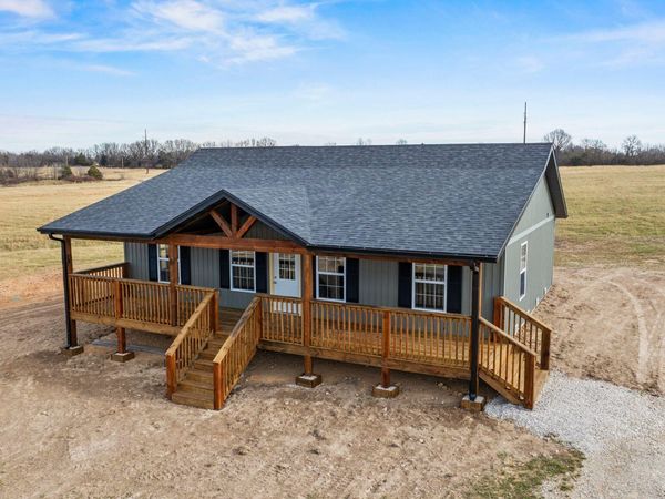 110 S Crossway Road , Marshfield, MO 65706
