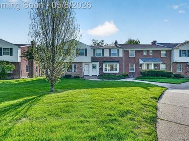 22927 Lakeshore Drive, St. Clair Shores, MI 48080