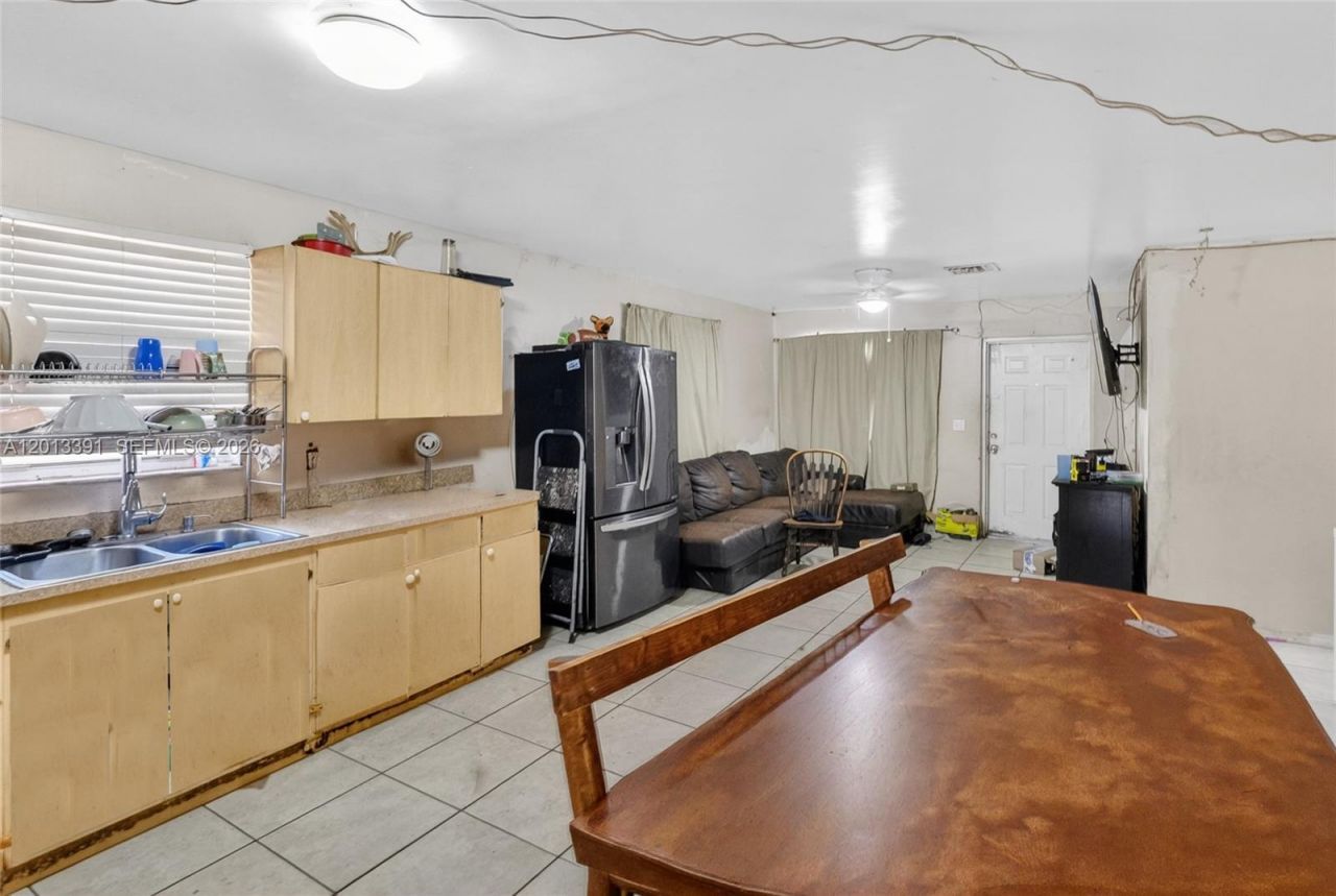 7628 NW 2nd Ct, Miami, FL 33150 Photo