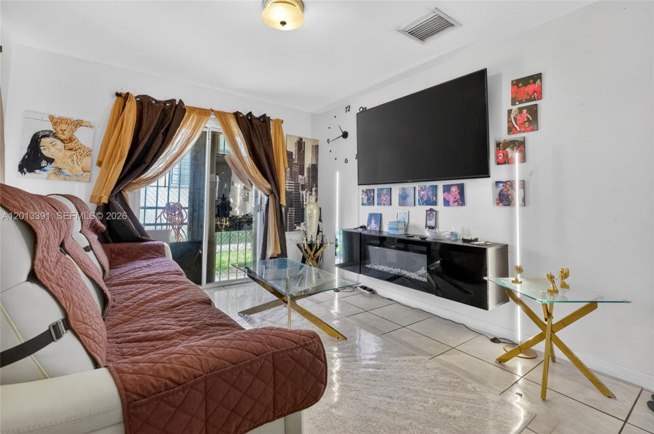 7628 NW 2nd Ct, Miami, FL 33150 Photo
