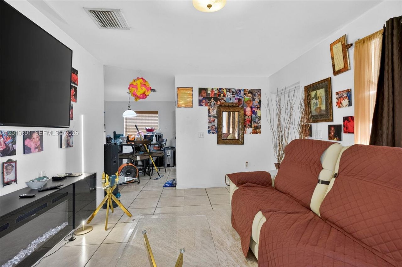 7628 NW 2nd Ct, Miami, FL 33150 Photo