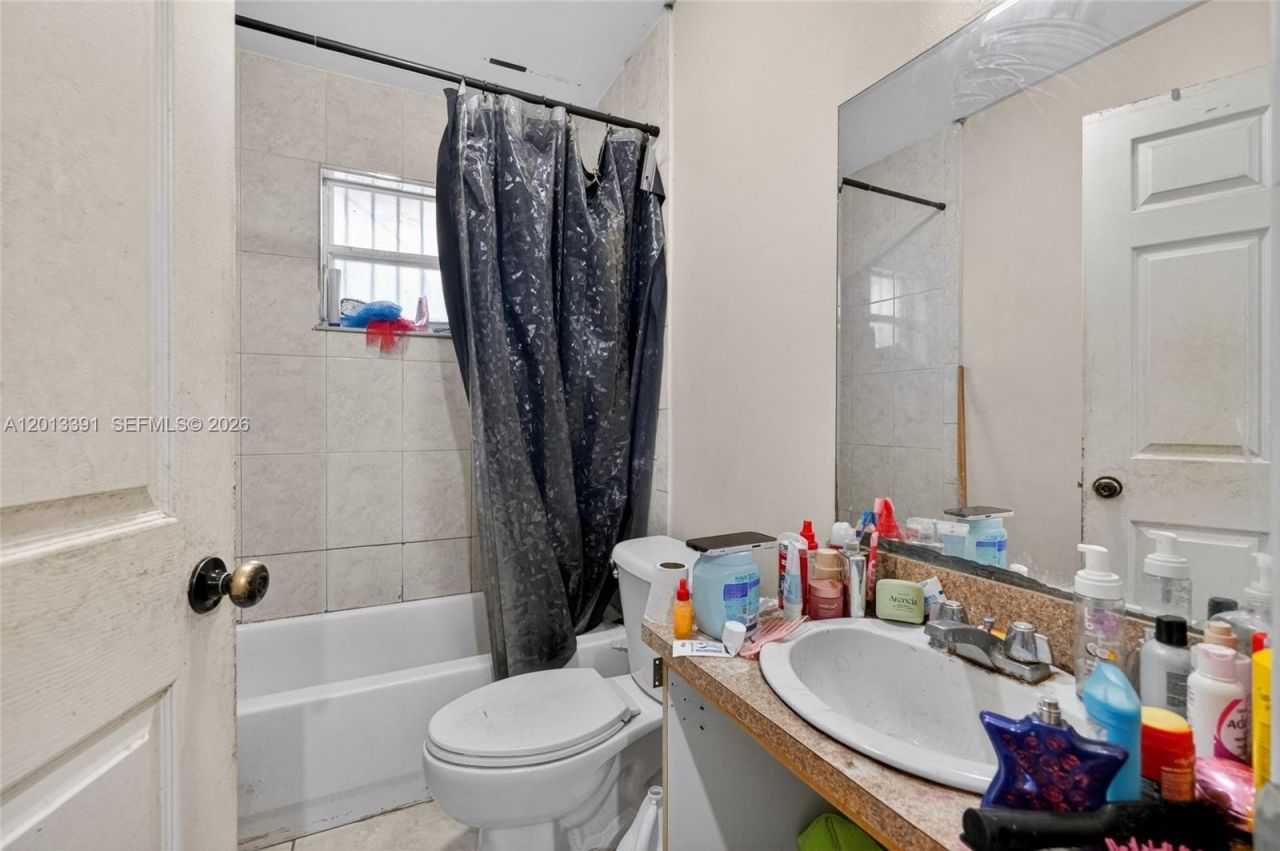 7628 NW 2nd Ct, Miami, FL 33150 Photo