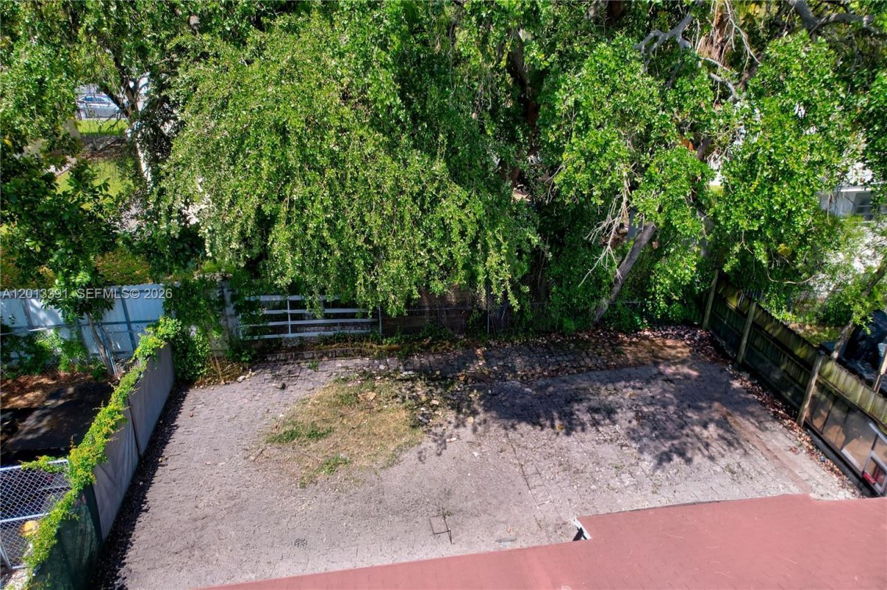 7628 NW 2nd Ct, Miami, FL 33150 Photo