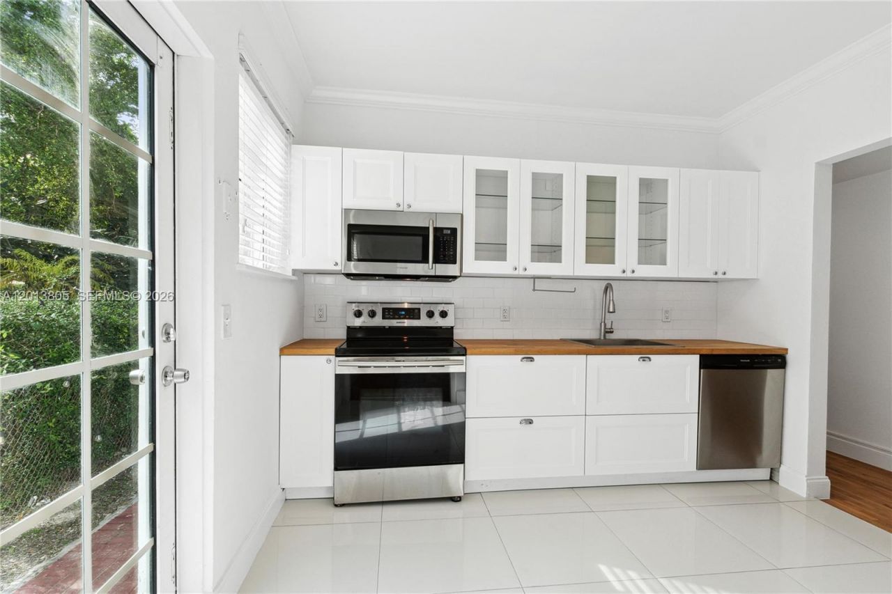 3808 Ponce De Leon Blvd, Coral Gables, FL 33134 Photo