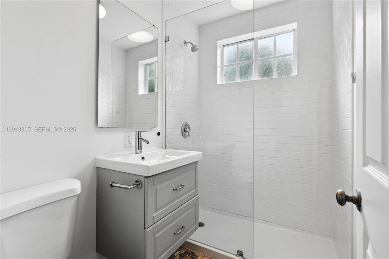 3808 Ponce De Leon Blvd, Coral Gables, FL 33134 Photo