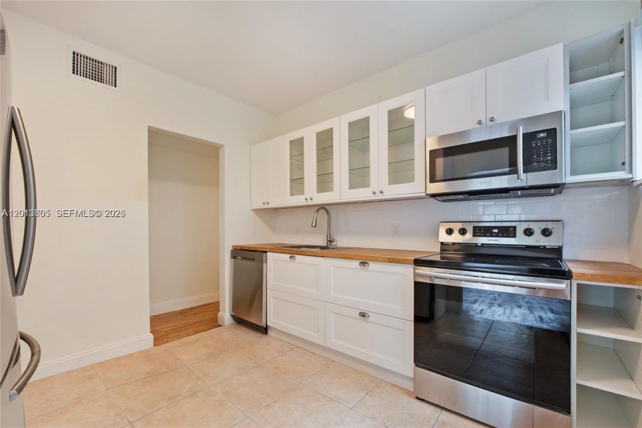 3808 Ponce De Leon Blvd, Coral Gables, FL 33134 Photo