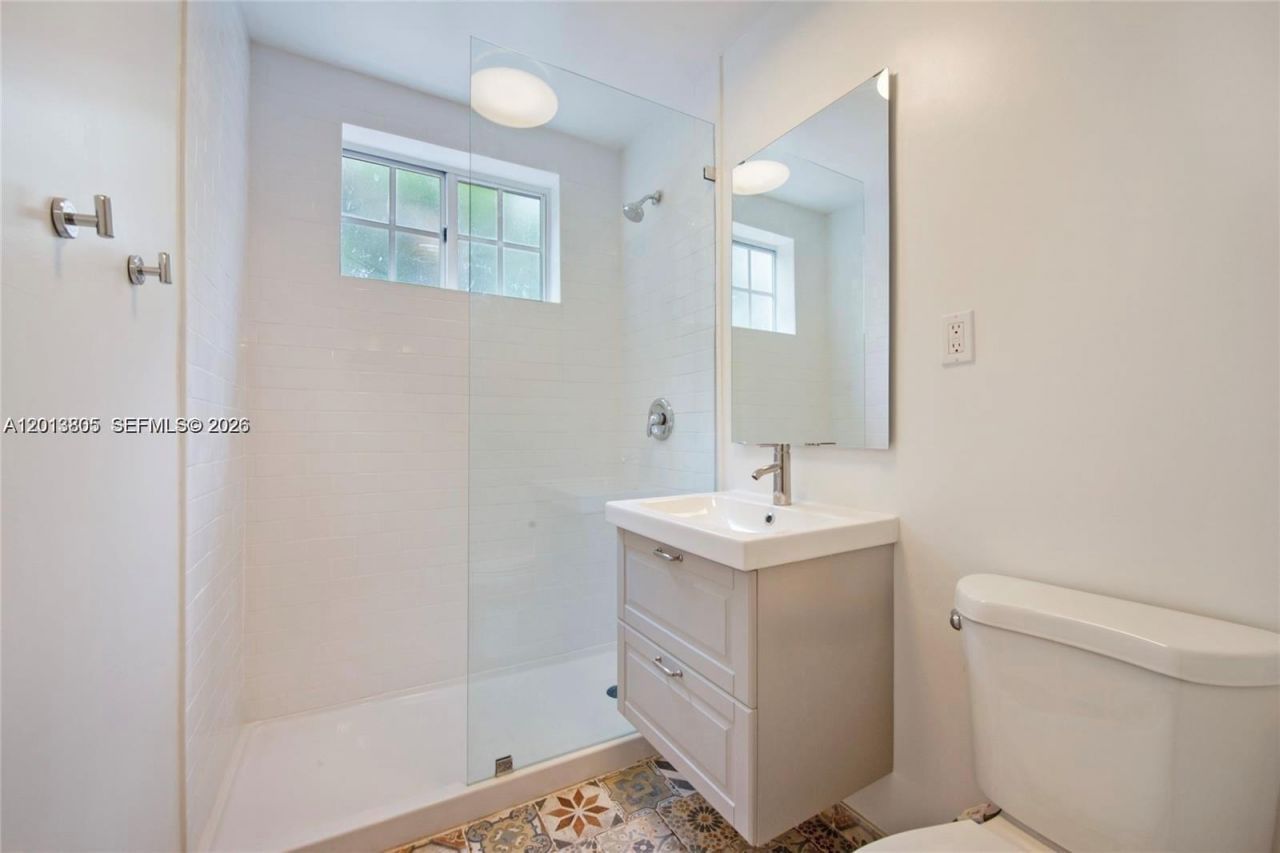 3808 Ponce De Leon Blvd, Coral Gables, FL 33134 Photo