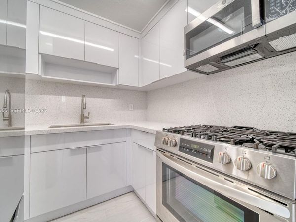 7101 SW 89th Ct, Unit 110, Miami, FL 33173