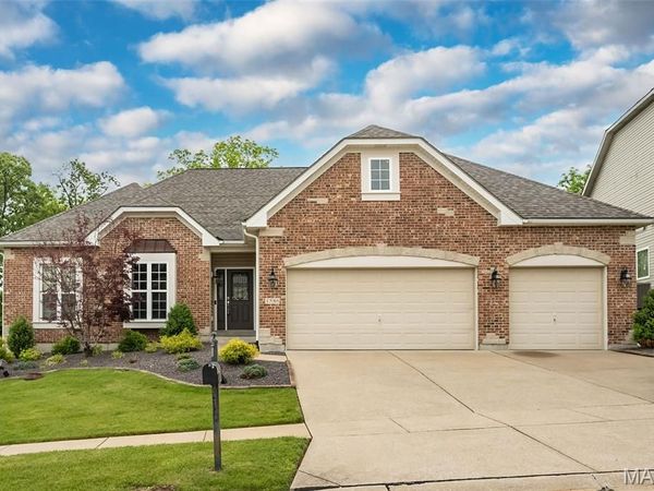 1586 Heritage Valley Drive, High Ridge, MO 63049