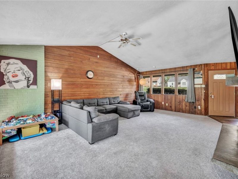 900 Magnolia Avenue, Cuyahoga Falls, OH 44221 Photo 10