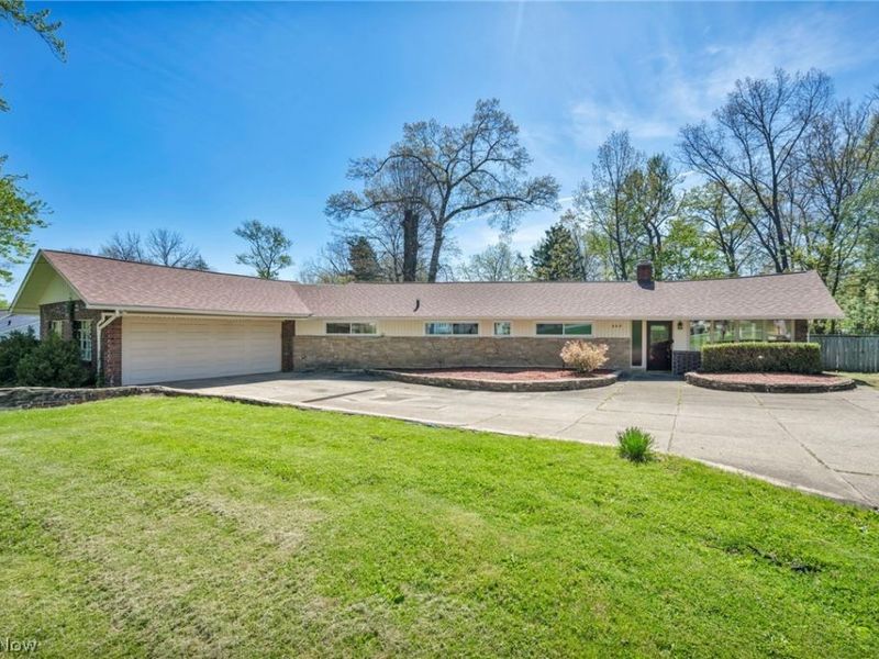 900 Magnolia Avenue, Cuyahoga Falls, OH 44221 Photo 4