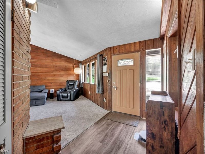 900 Magnolia Avenue, Cuyahoga Falls, OH 44221 Photo 8