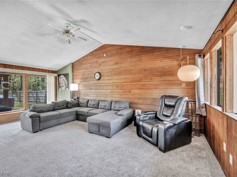 900 Magnolia Avenue, Cuyahoga Falls, OH 44221 Photo 9