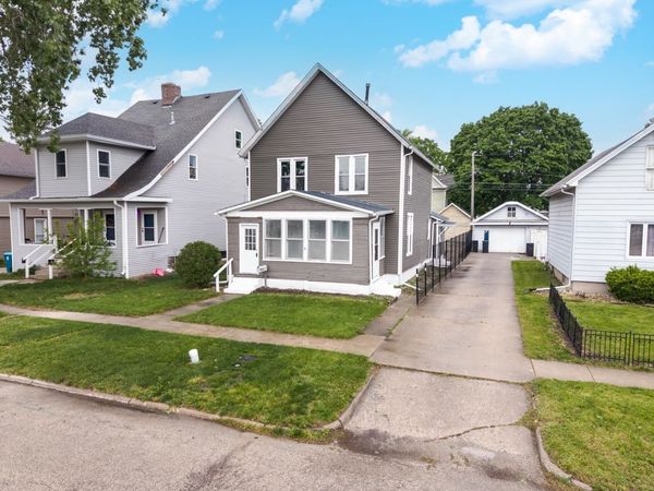 609 E Water Street , Pontiac, IL 61764