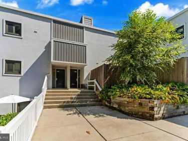 1750 OAKWOOD TERRACE, Unit 16C, NARBERTH, PA 19072