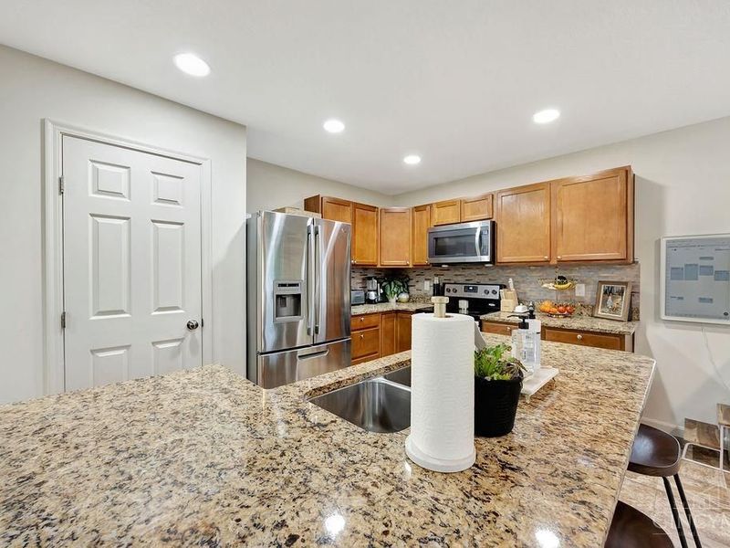 723 Grande Oaks Drive, Hamilton Twp, OH 45152 Photo 10