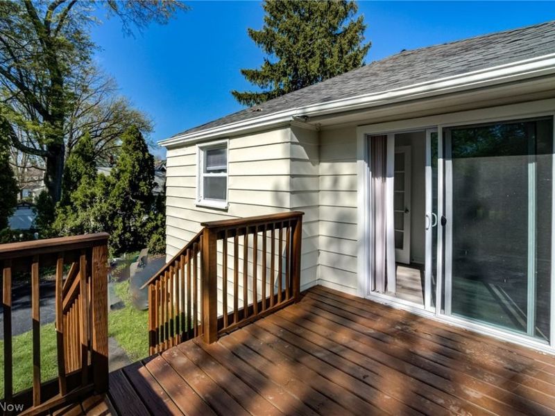 1548 Biltmore Road, Lyndhurst, OH 44124 Photo 8