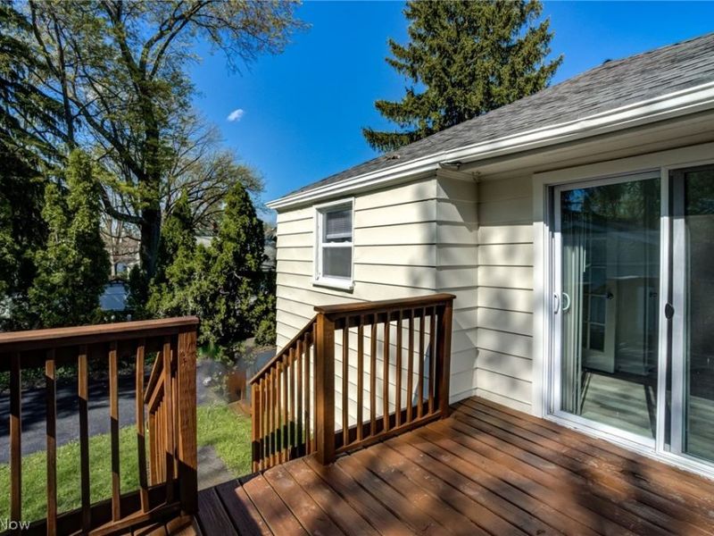 1548 Biltmore Road, Lyndhurst, OH 44124 Photo 9