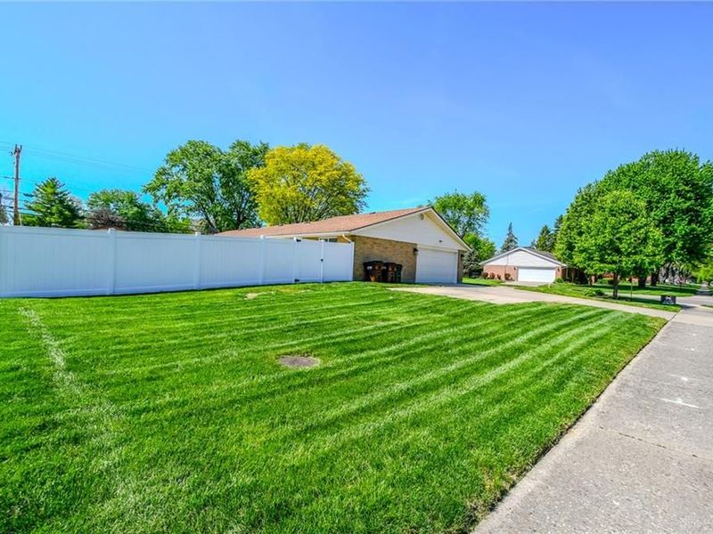 2276 Brookpark Drive, Kettering, OH 45440 Photo 6