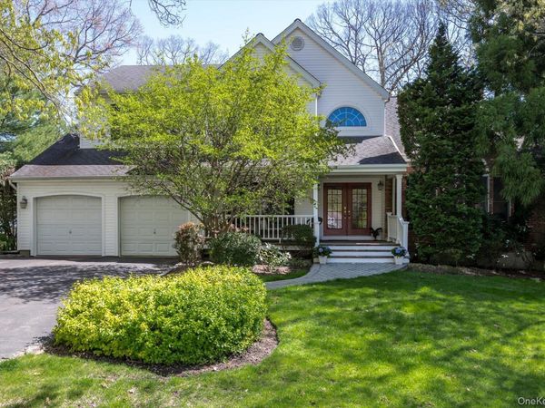 1 Fox Hollow Court, Dix Hills, NY 11746