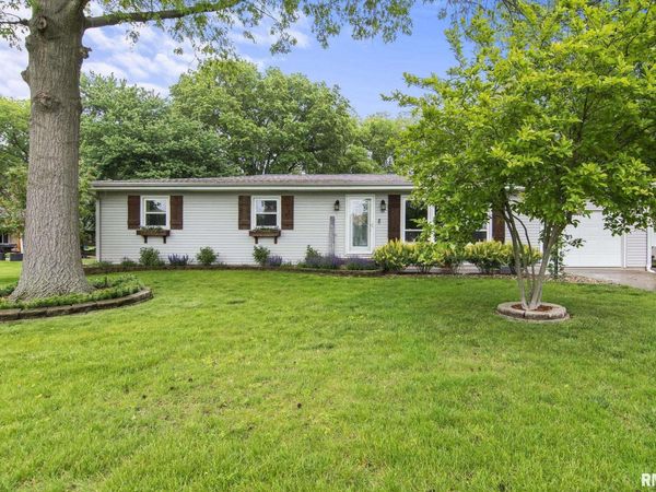34 S STATE Street, Divernon, IL 62530