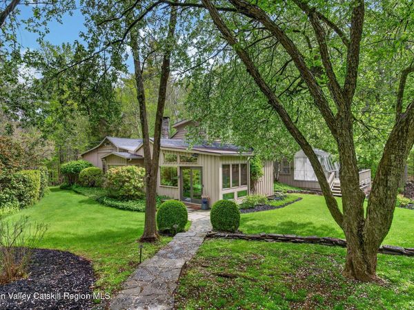 27 Old Wagon Road, Woodstock, NY 12498