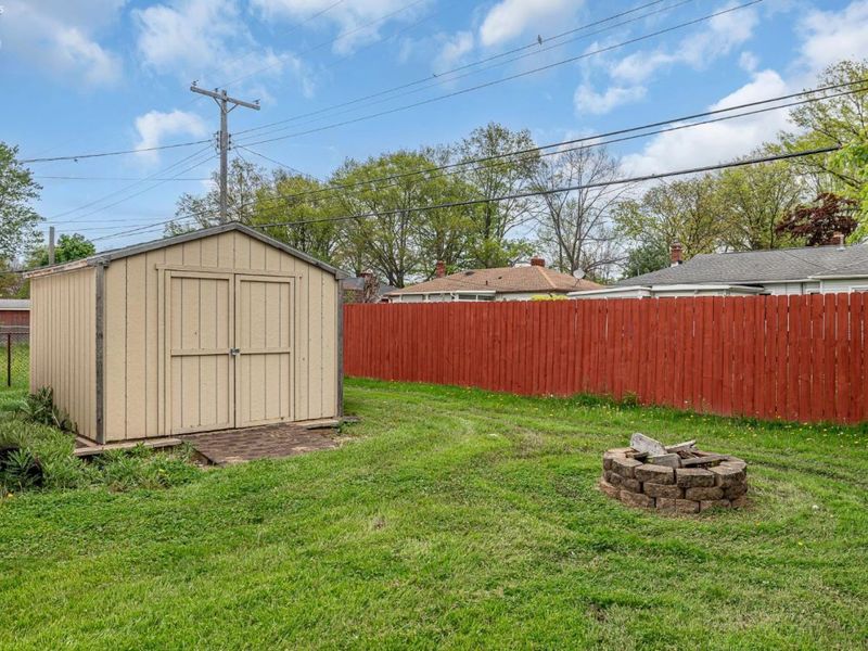 6833 Maplewood Road, Parma, OH 44130 Photo 36