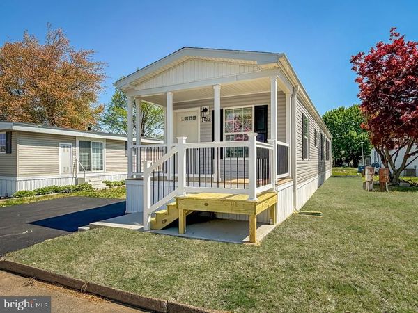 3402 CLAYTON DRIVE , MORRISVILLE, PA 19067