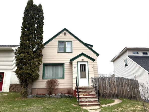 37 E Boundary Street E, Ely, MN 55731