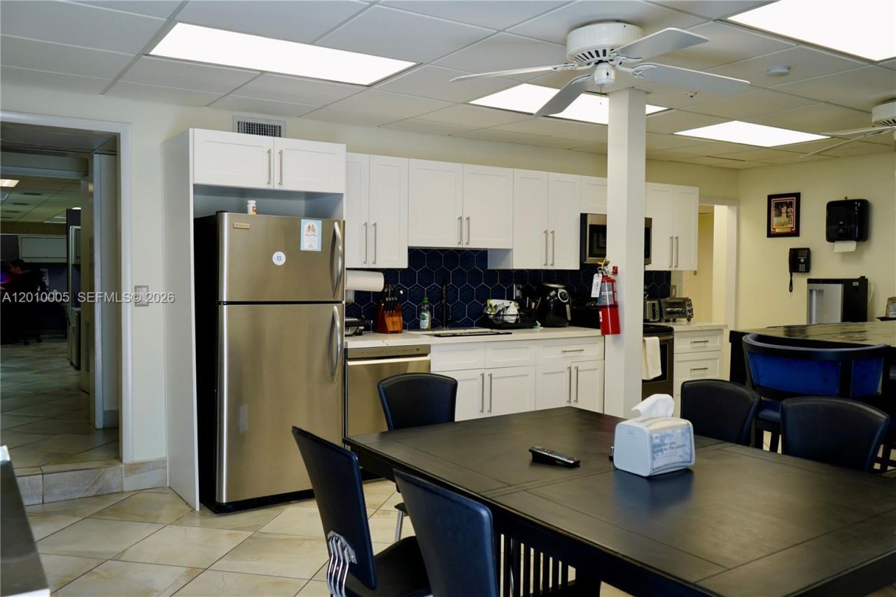 150 Westward Dr , Unit 5, Miami Springs, FL 33166 Photo