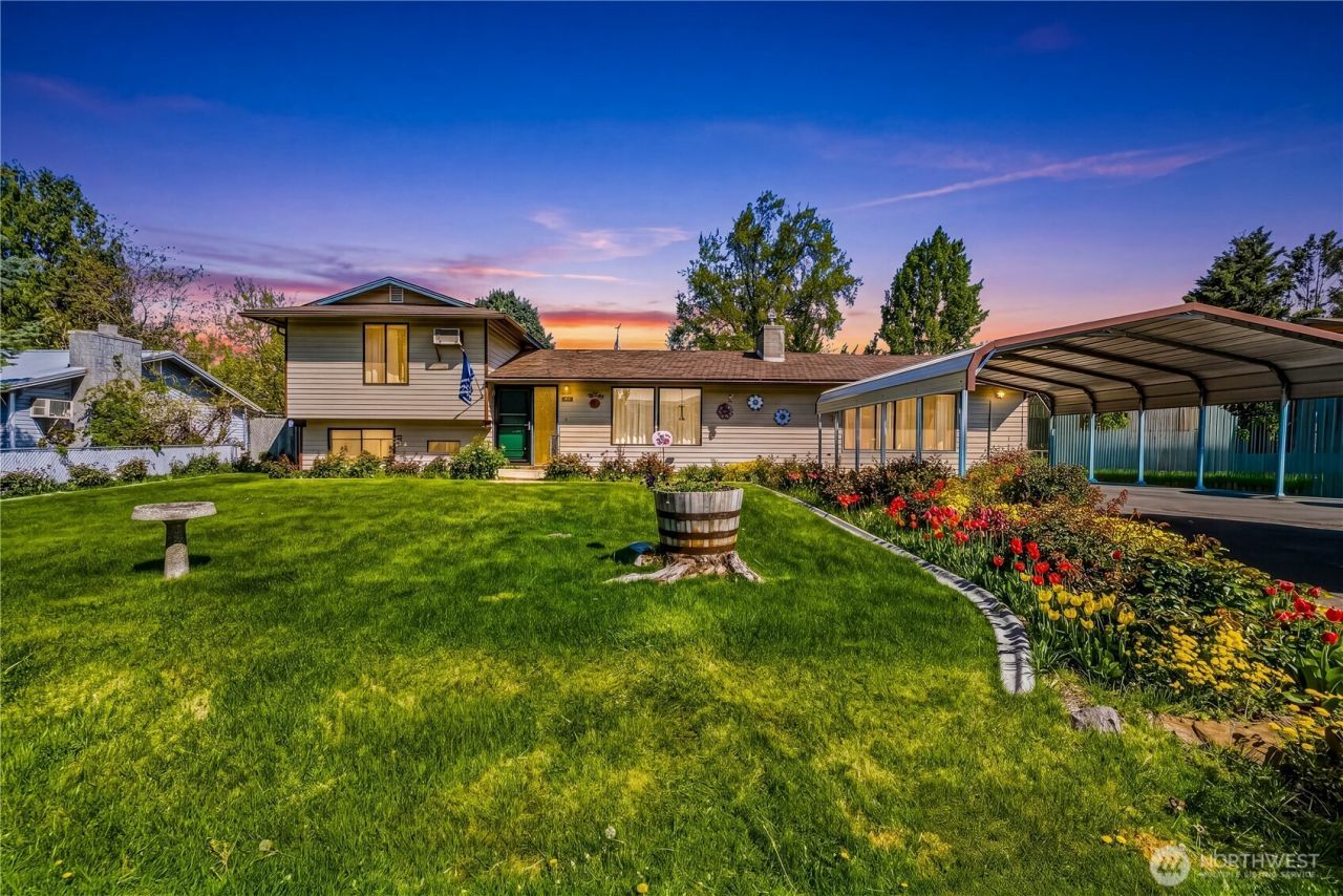 811 Ella Street Ne, East Wenatchee, WA 98802 Main Photo