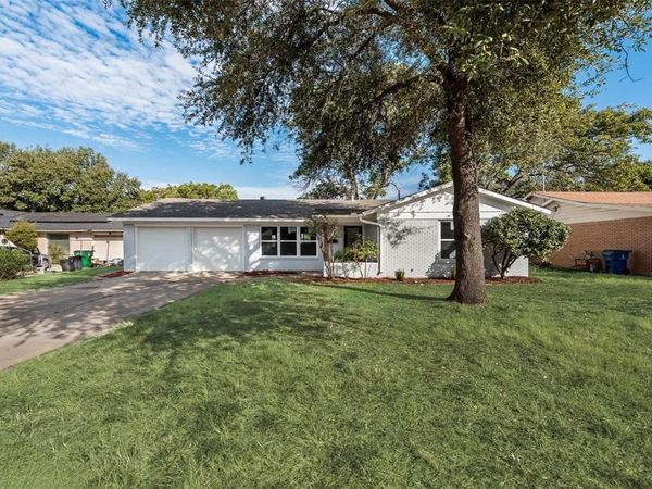 5017 Sabelle Lane, Haltom City, TX 76117