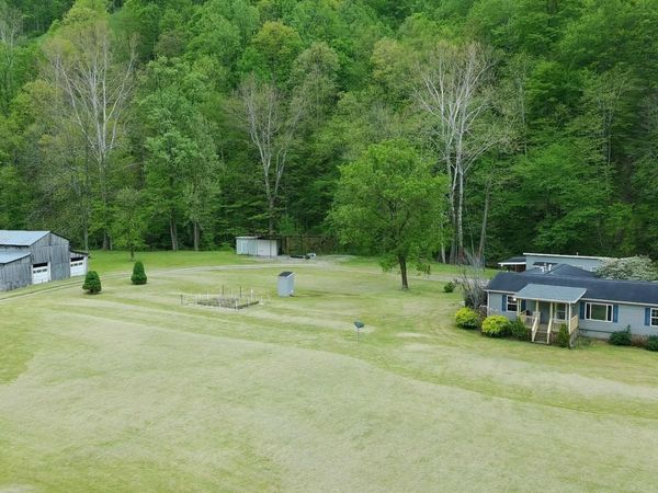 1814 Mannington Road, Smithfield, WV 26437