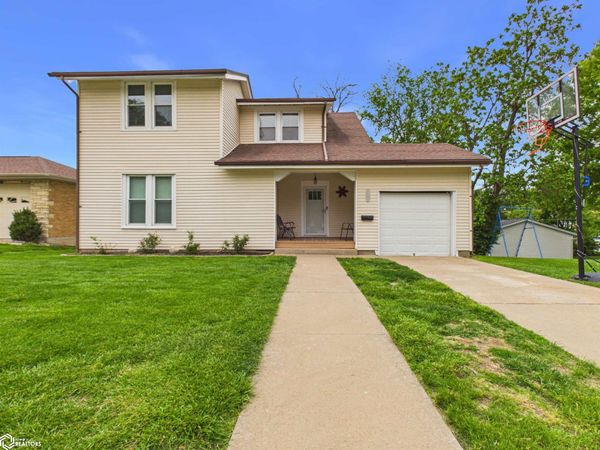 1008 Grand Avenue, Keokuk, IA 52632