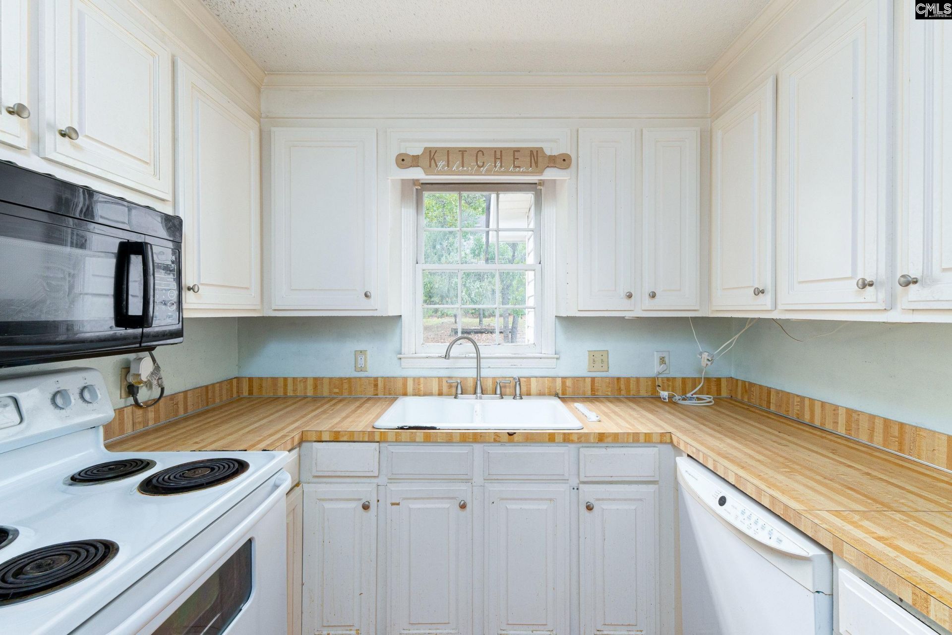 115 Ferncliffe Road  Photo 5