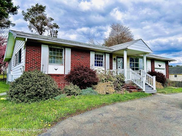 415 State Route 106, Greenfield Twp, PA 18407