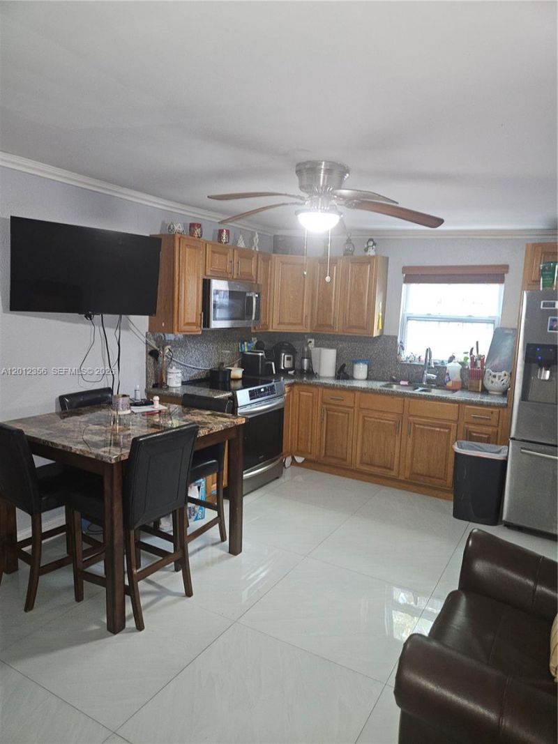 2231 NW 4th Ter , Miami, FL 33125 Photo