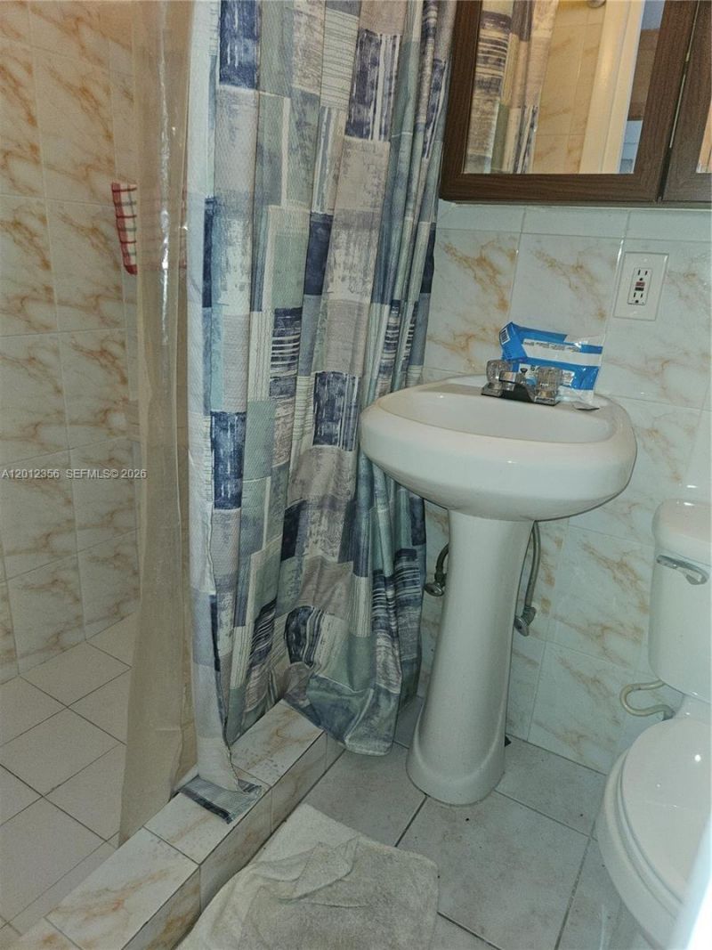 2231 NW 4th Ter , Miami, FL 33125 Photo
