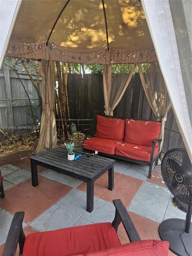 2231 NW 4th Ter , Miami, FL 33125 Photo