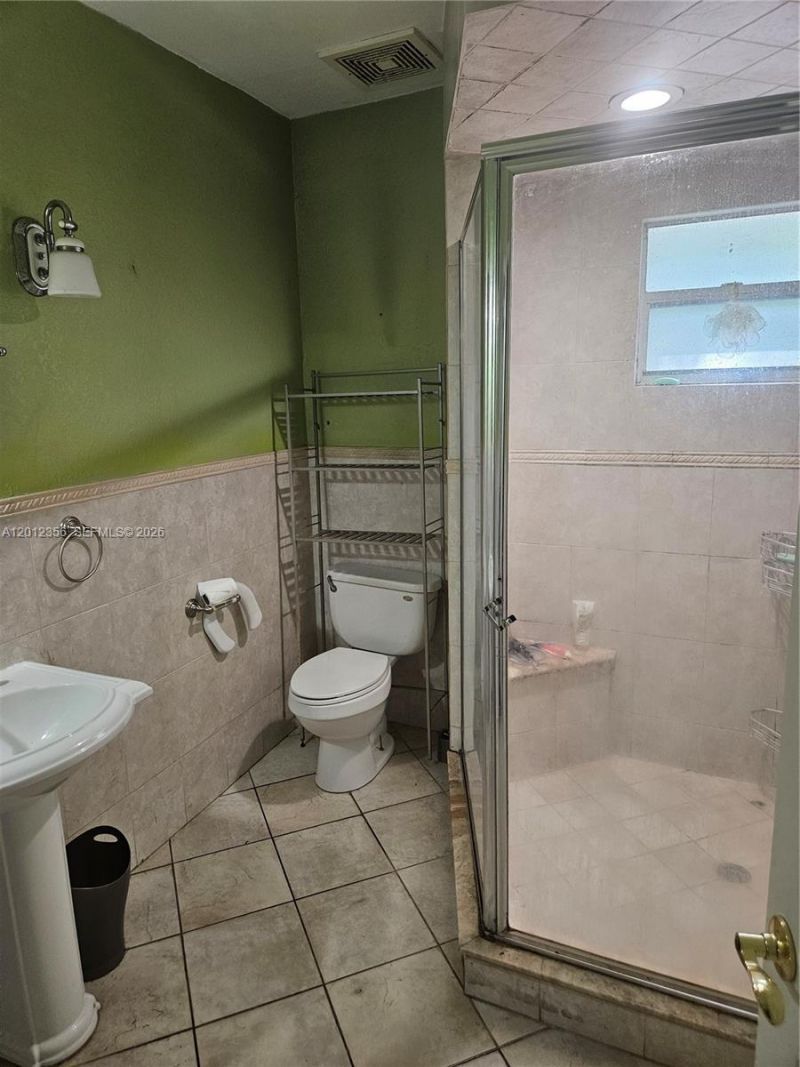 2231 NW 4th Ter , Miami, FL 33125 Photo