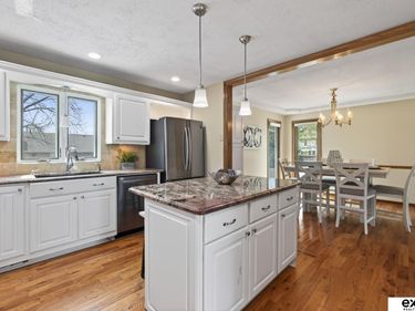 15017 Pepperwood Drive, Omaha, NE 68154